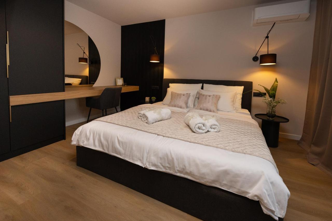 Aurum Ponte Deluxe Apartment